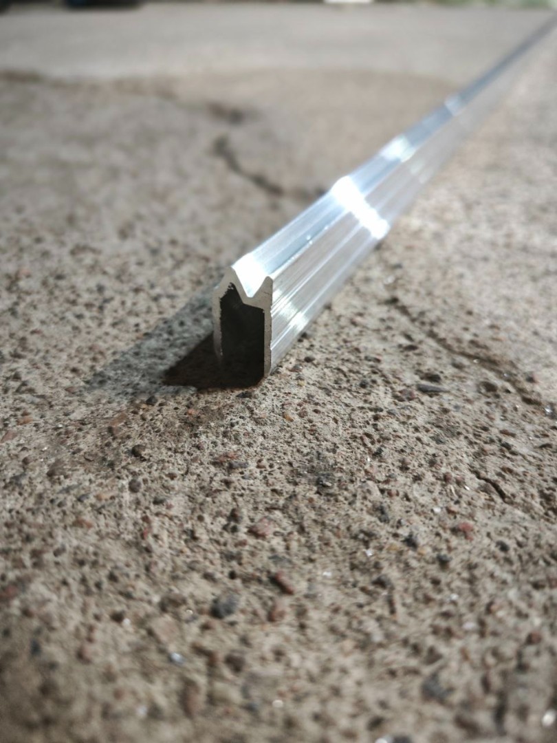 alyuminievyj-profil-stykovoj-paz-9-mm