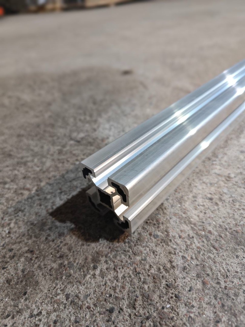 alyuminievyy-konstruktsionnyy-profil-40-40