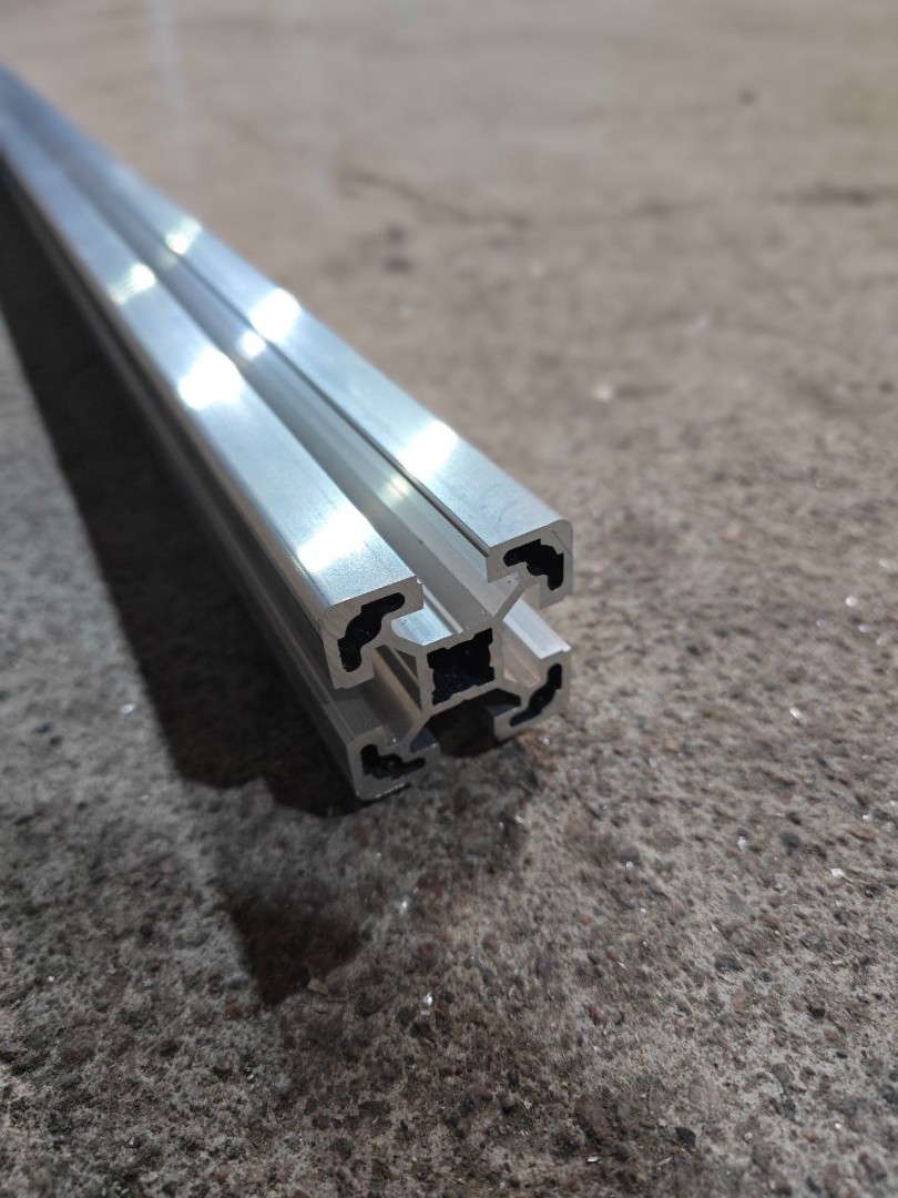 alyuminievyy-konstruktsionnyy-profil-40-40